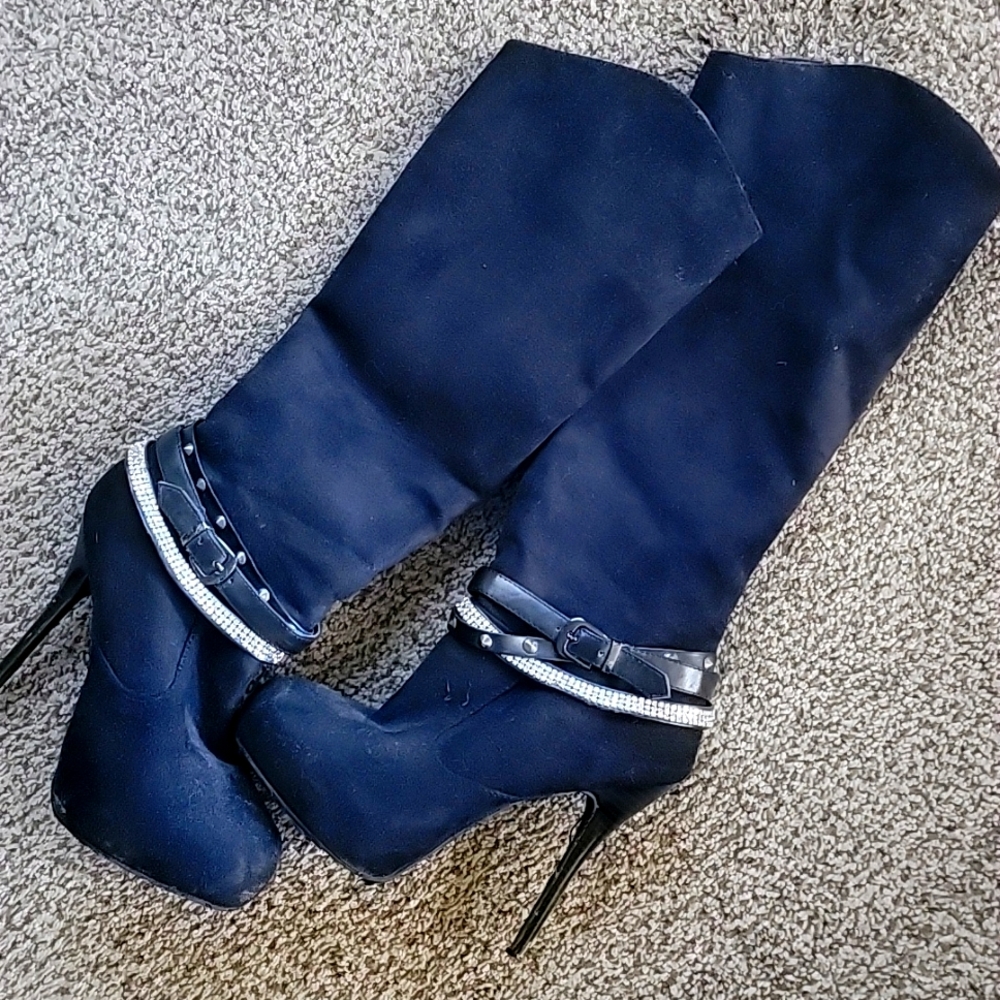 Vanity knee-high boots size 7